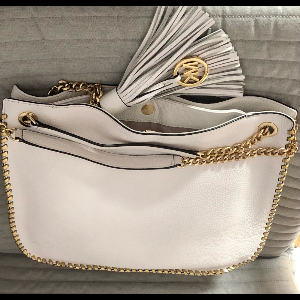 Michael Kors Chelsea Woman Top Zipper White Shoulder Bags